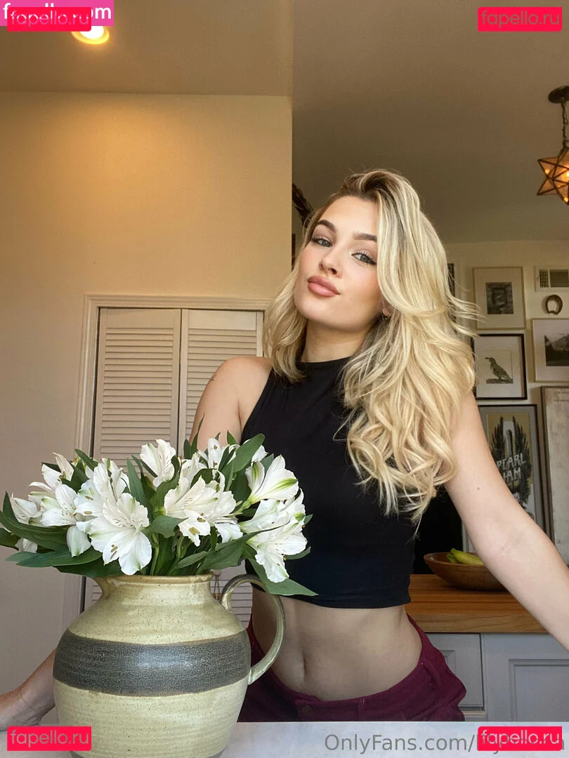 lilyhosea Onlyfans Photo Gallery 