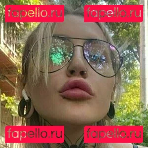 marrllaa Onlyfans Photo Gallery 