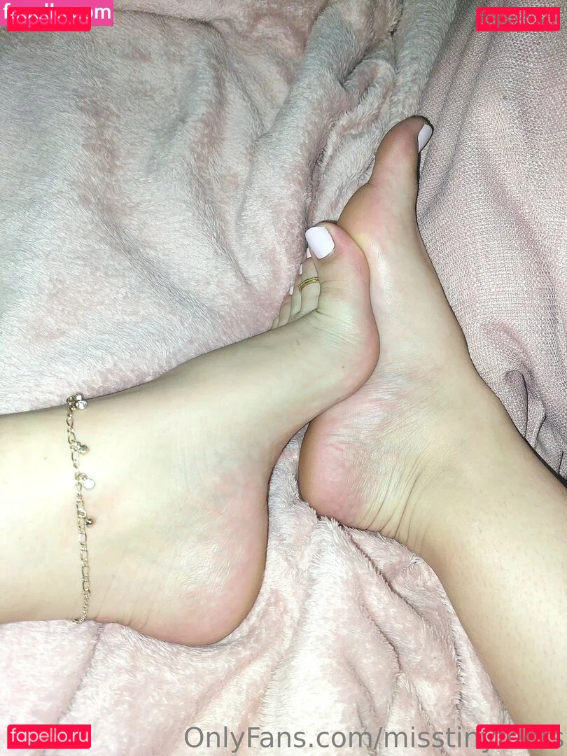 misstinyfeets Onlyfans Photo Gallery 