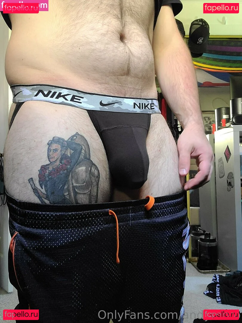 andymoto Onlyfans Photo Gallery 