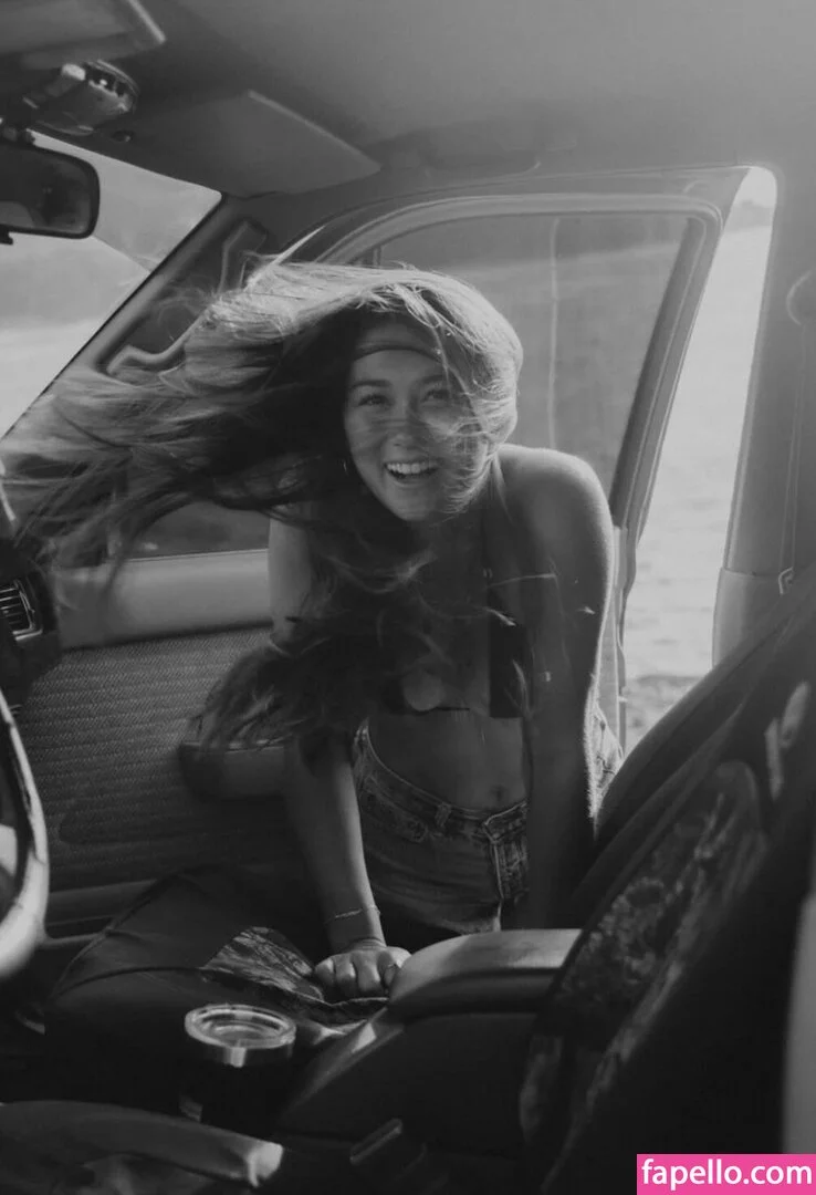 Elise Yukimura Onlyfans Photo Gallery 