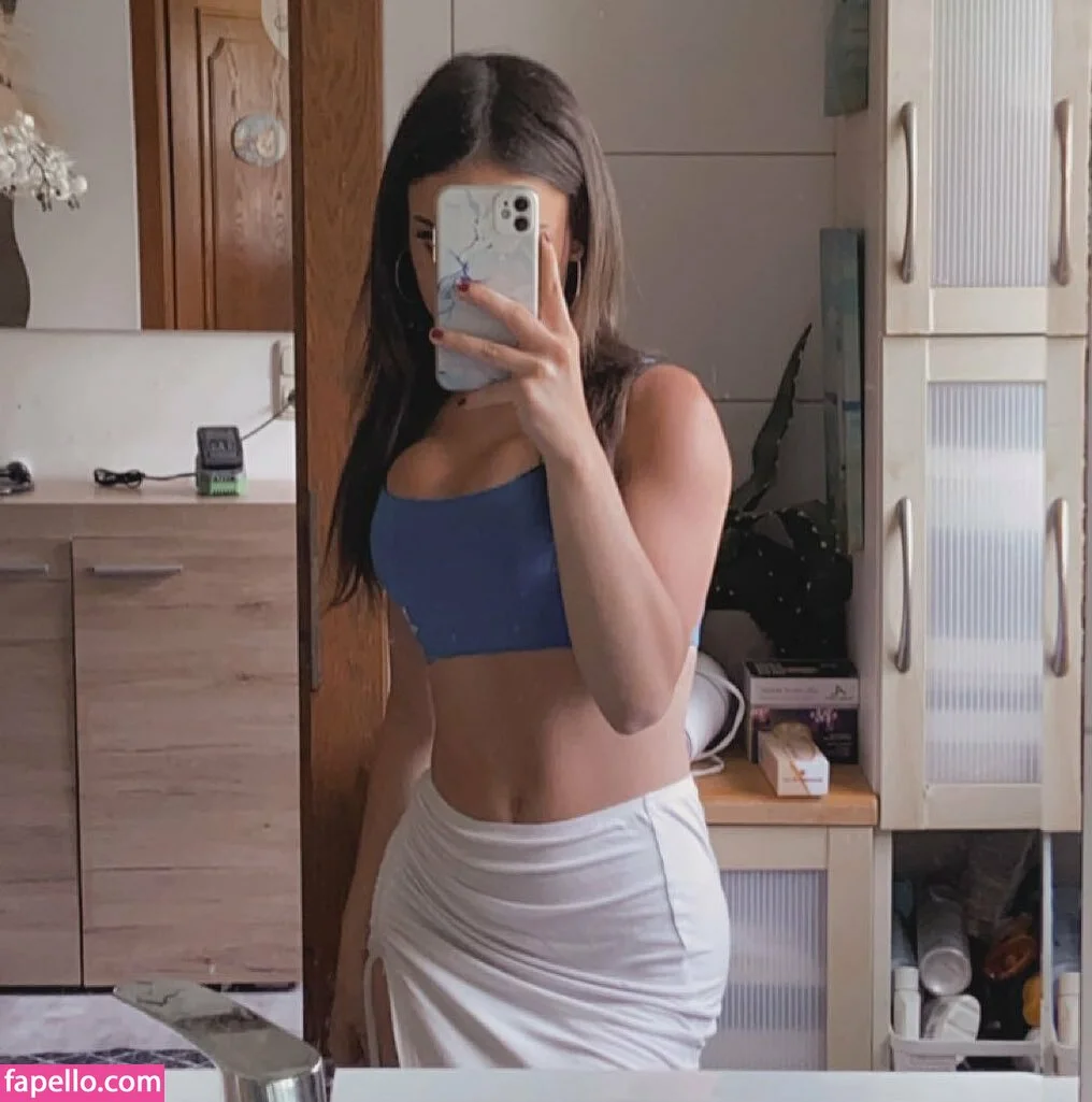 Doreengnadi Onlyfans Photo Gallery 