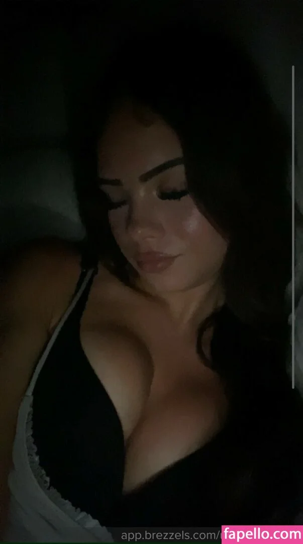 Doreengnadi Onlyfans Photo Gallery 