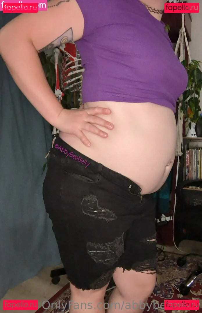 abbybeebelly Onlyfans Photo Gallery 