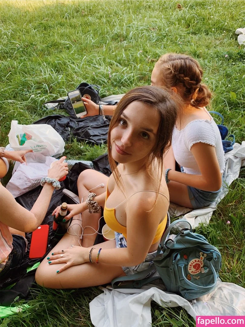 Chlotobin Onlyfans Photo Gallery 