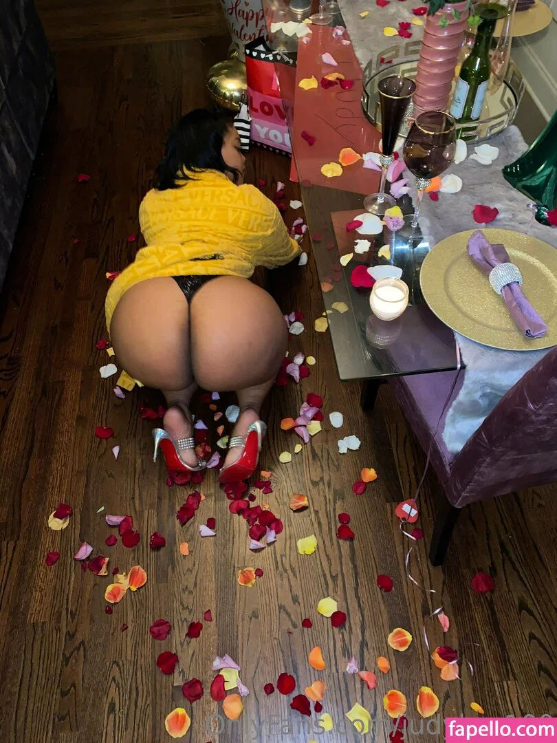 judylaw100 Onlyfans Photo Gallery 