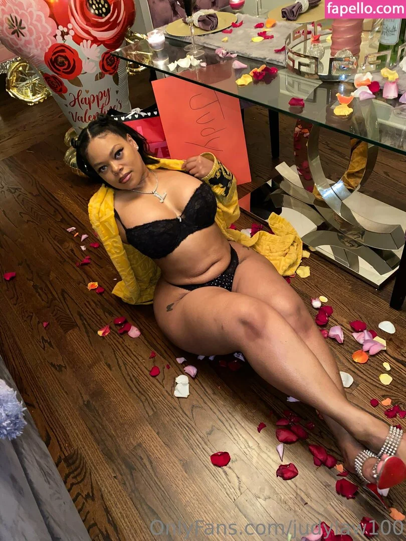 judylaw100 Onlyfans Photo Gallery 