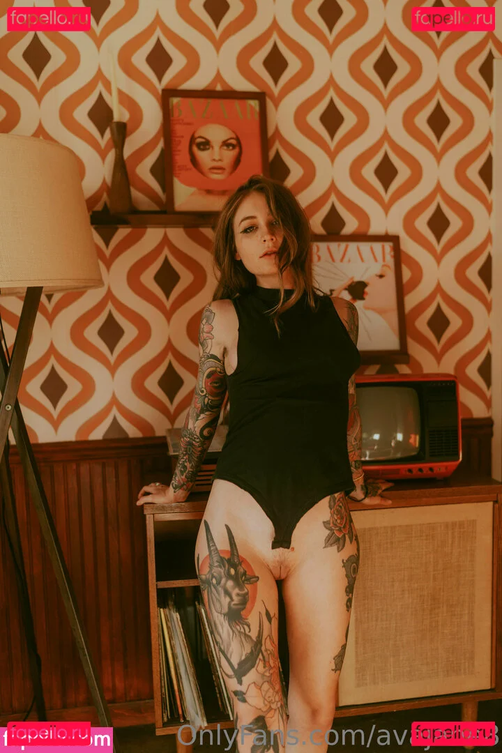 avajane8 Onlyfans Photo Gallery 