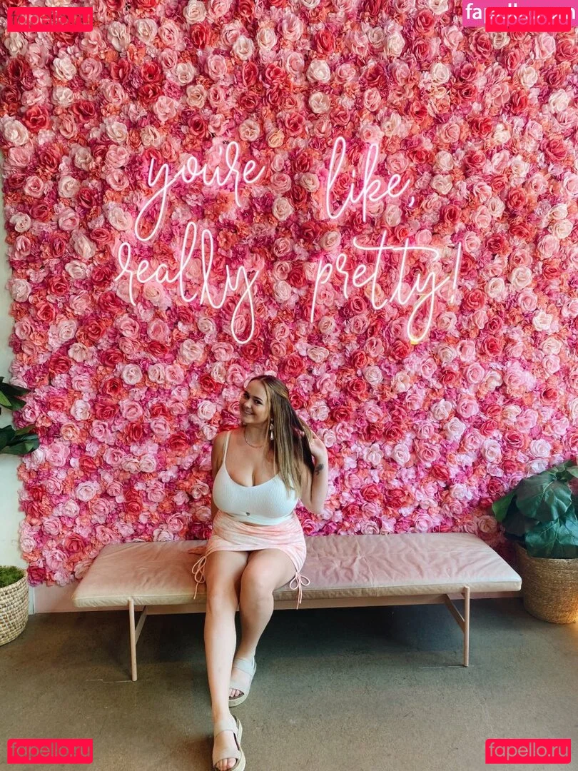 Autumn Lee Onlyfans Photo Gallery 