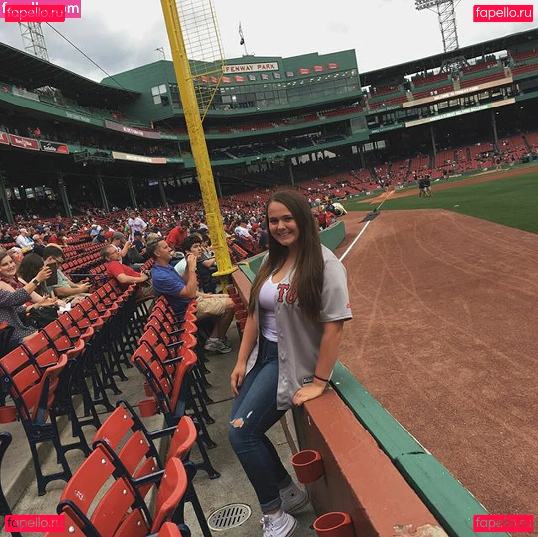 Autumn Lee Onlyfans Photo Gallery 