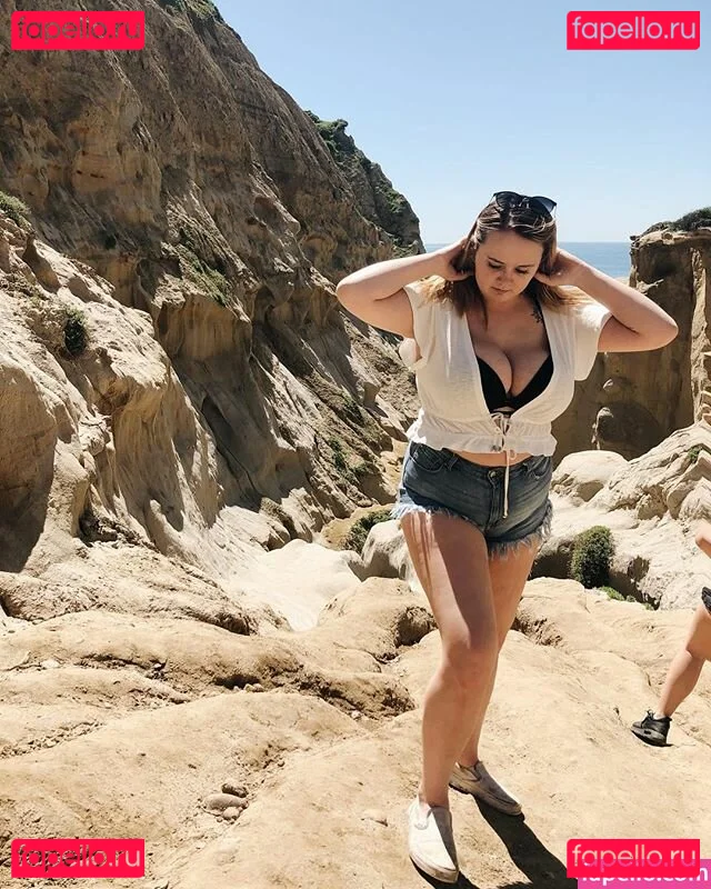 Autumn Lee Onlyfans Photo Gallery 