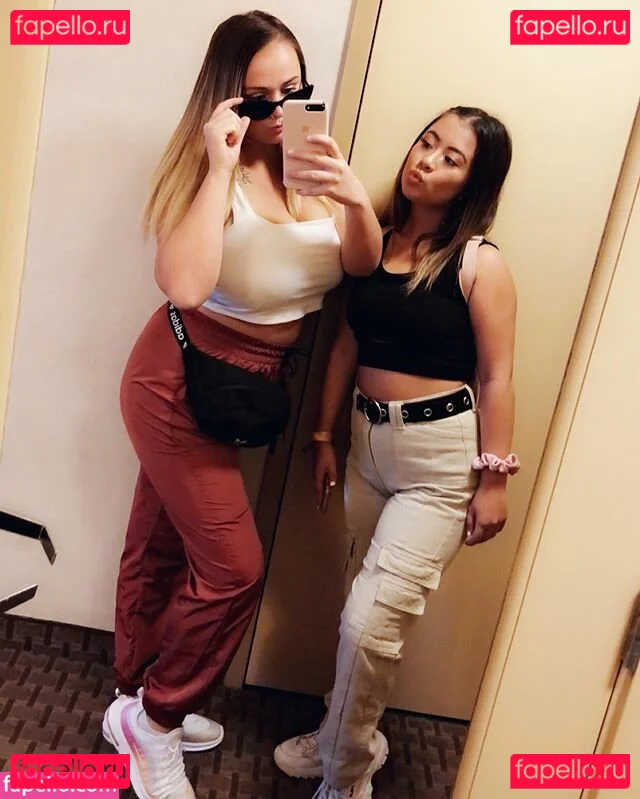 Autumn Lee Onlyfans Photo Gallery 