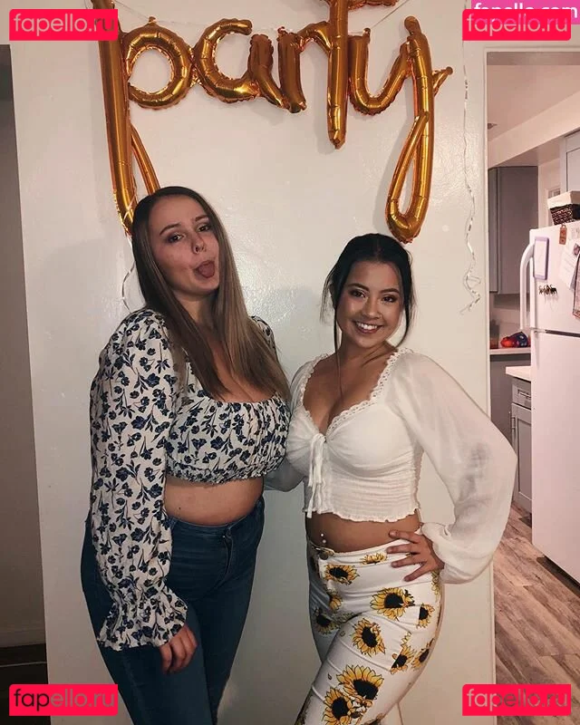 Autumn Lee Onlyfans Photo Gallery 