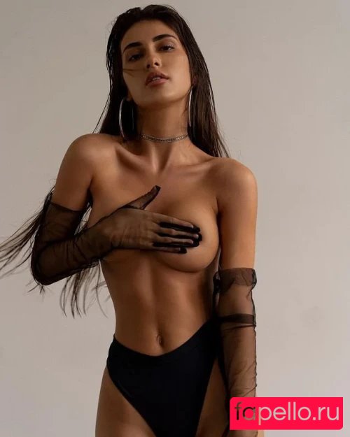 Diana Khamadeh Onlyfans Photo Gallery 