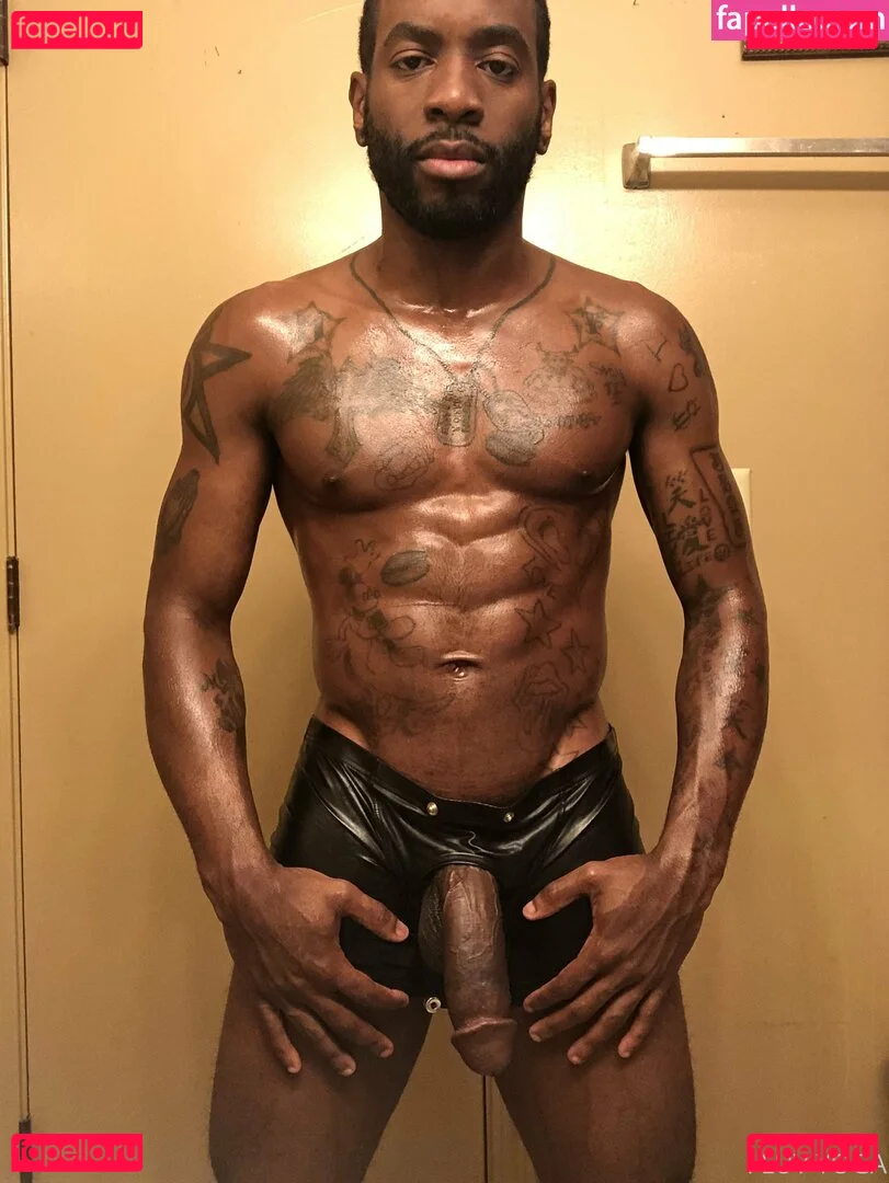 siryoga Onlyfans Photo Gallery 