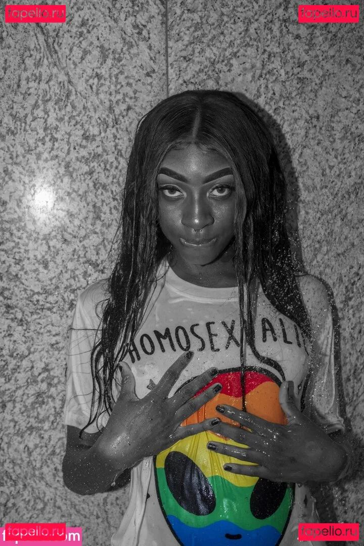 siryoga Onlyfans Photo Gallery 