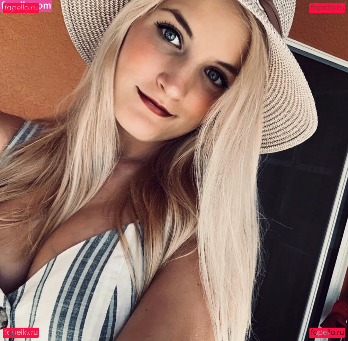 Nicole Gerome Onlyfans Photo Gallery 