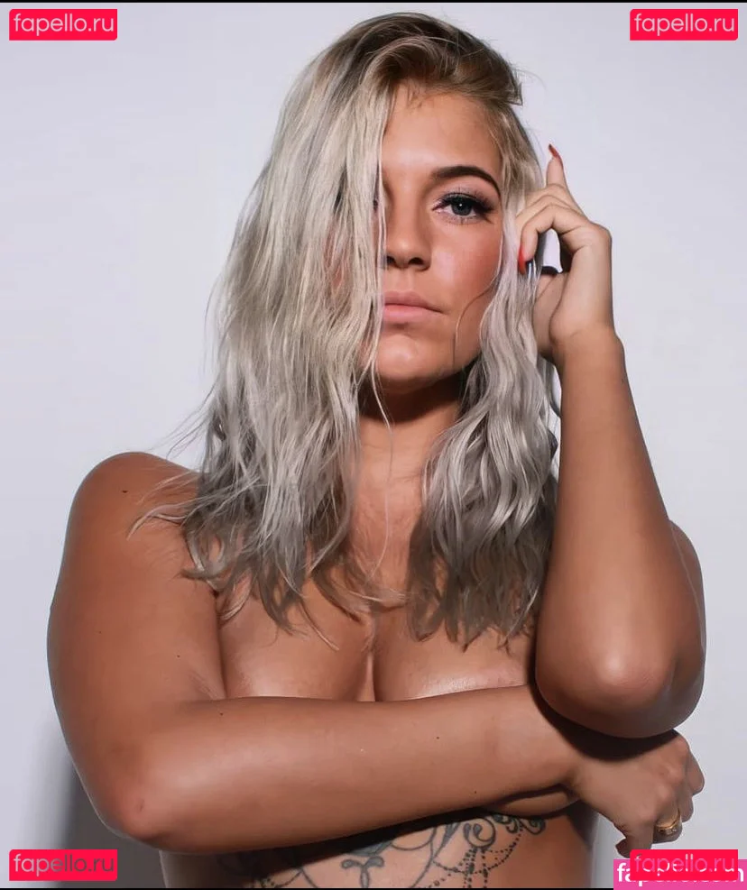 thattanninggirl Onlyfans Photo Gallery 