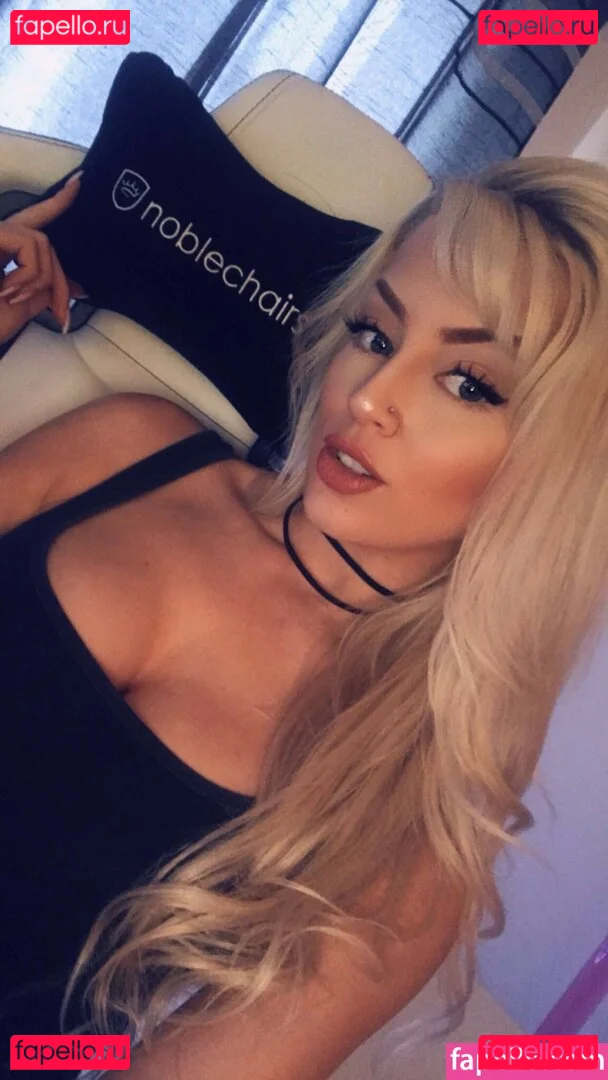 Xcandylashes Onlyfans Photo Gallery 