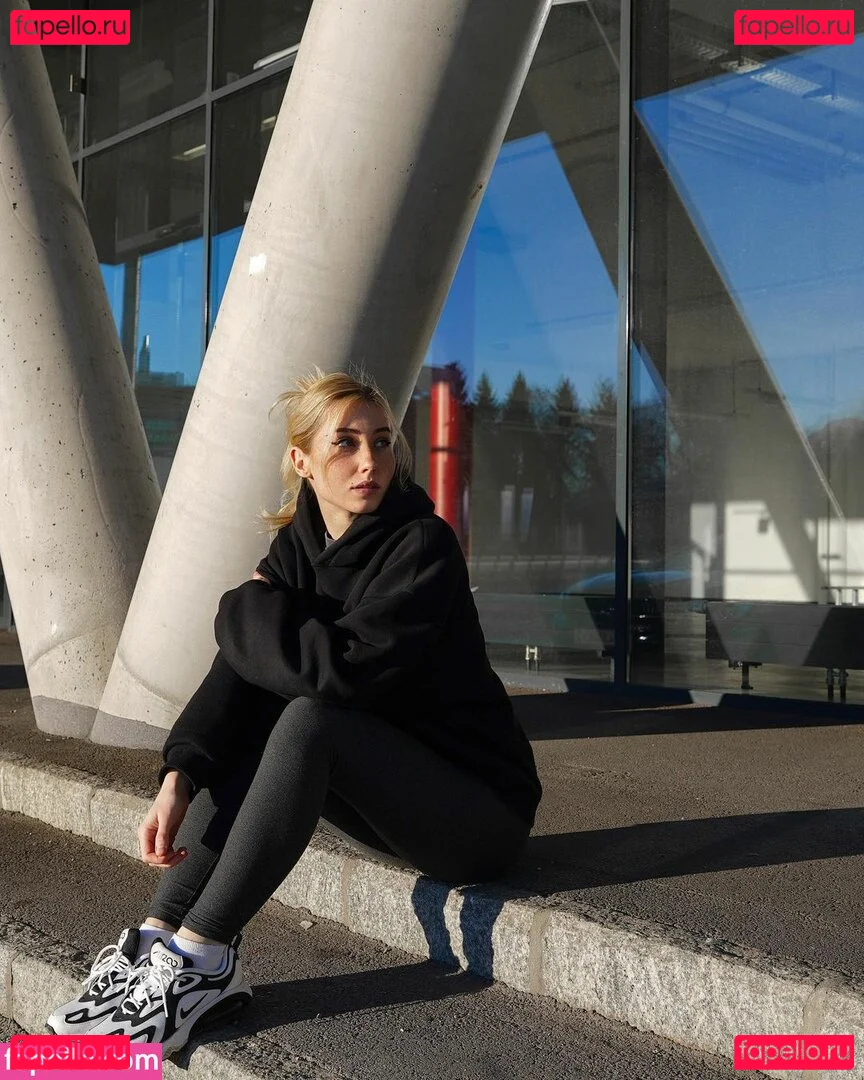 veylaneey Onlyfans Photo Gallery 