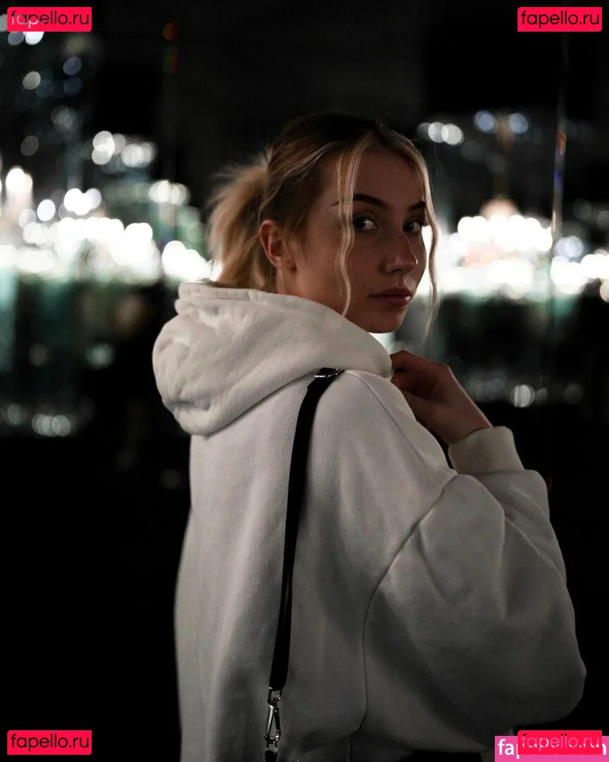 veylaneey Onlyfans Photo Gallery 