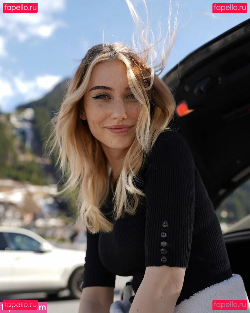 veylaneey Onlyfans Photo Gallery 