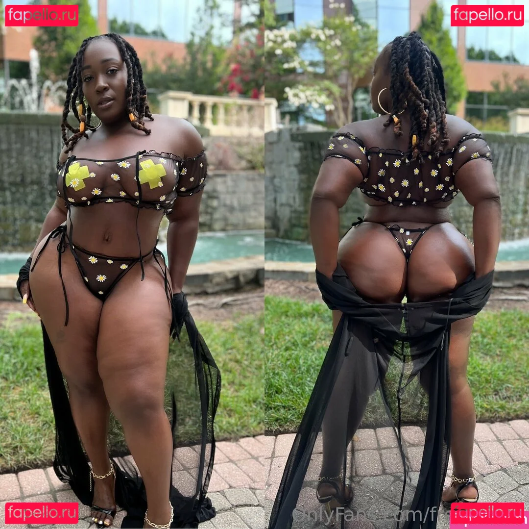 freethixen Onlyfans Photo Gallery 