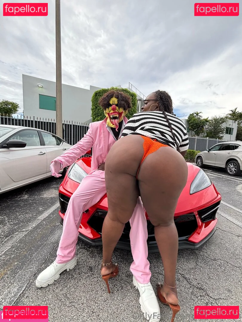 freethixen Onlyfans Photo Gallery 