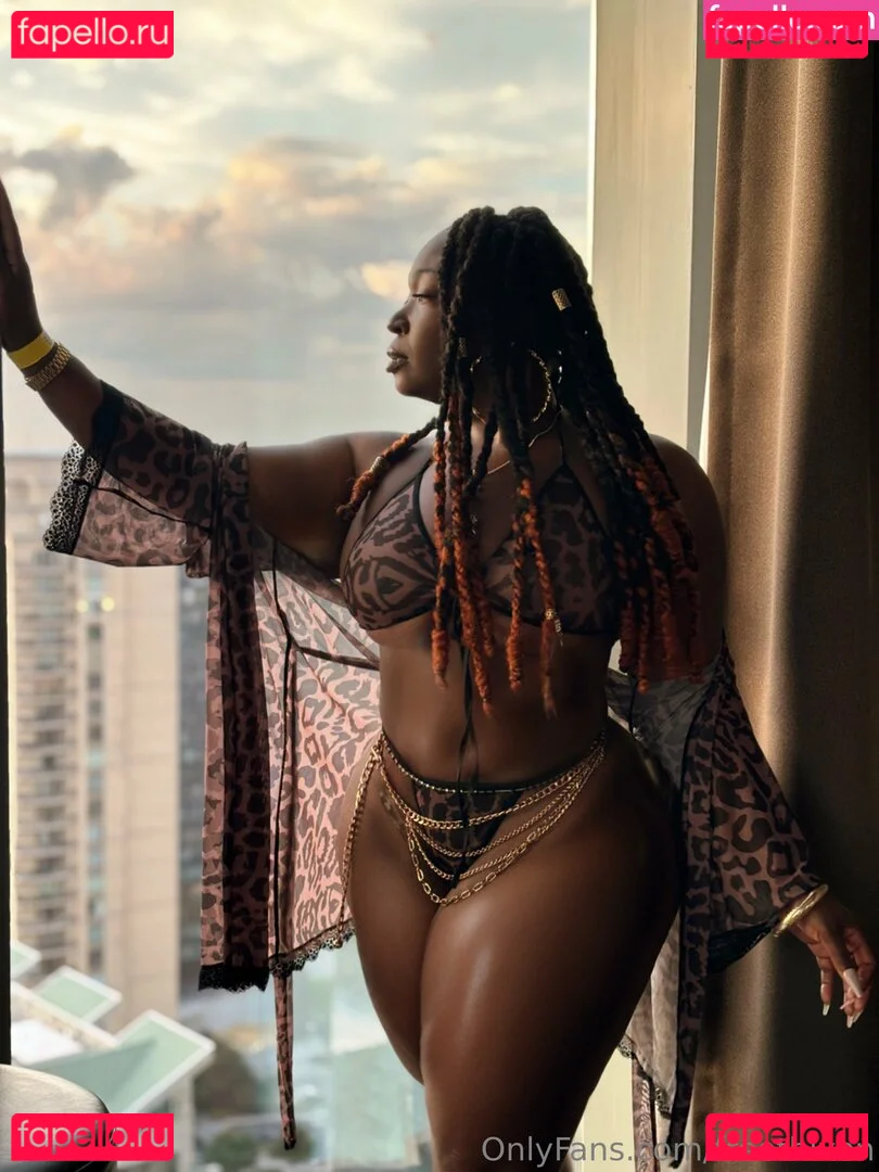 freethixen Onlyfans Photo Gallery 