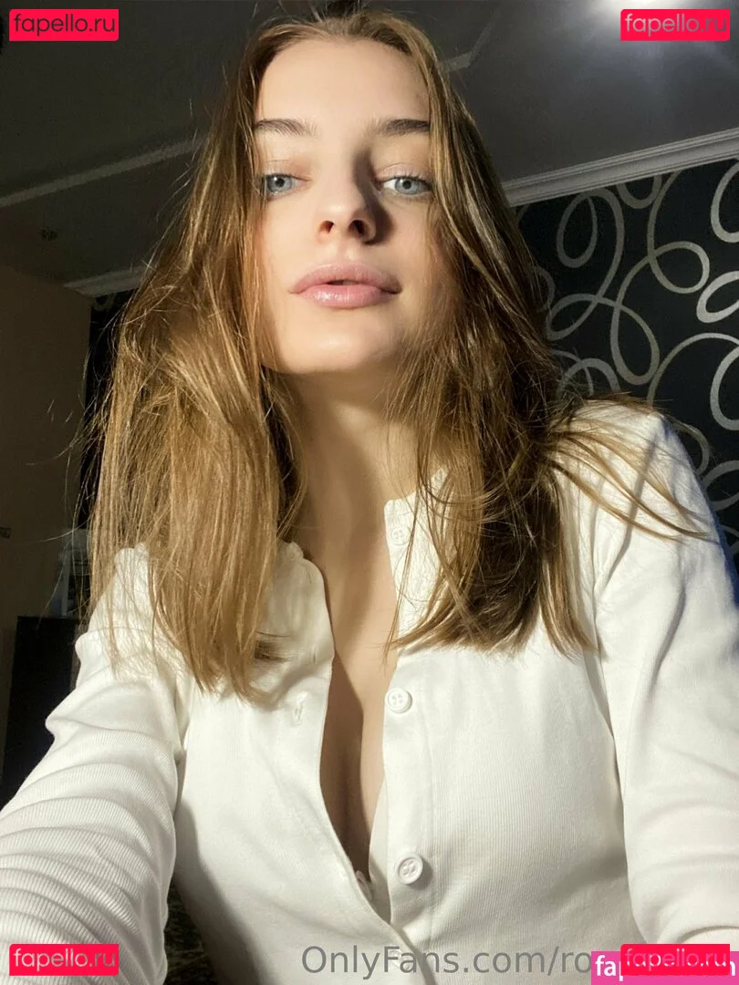 rosyxoxox Onlyfans Photo Gallery 