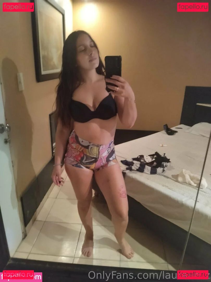 laurauruz Onlyfans Photo Gallery 