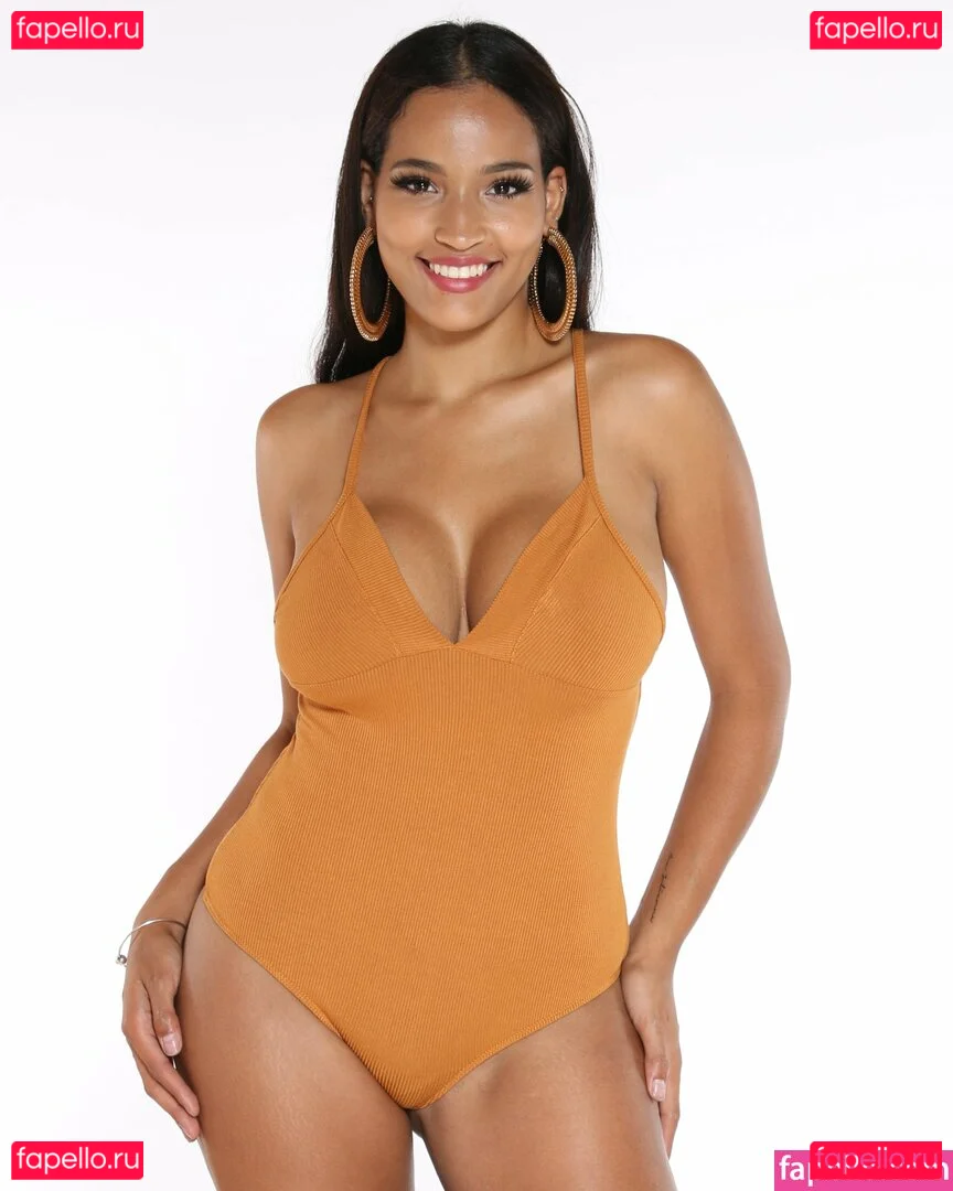 Jinna Cabrera Onlyfans Photo Gallery 