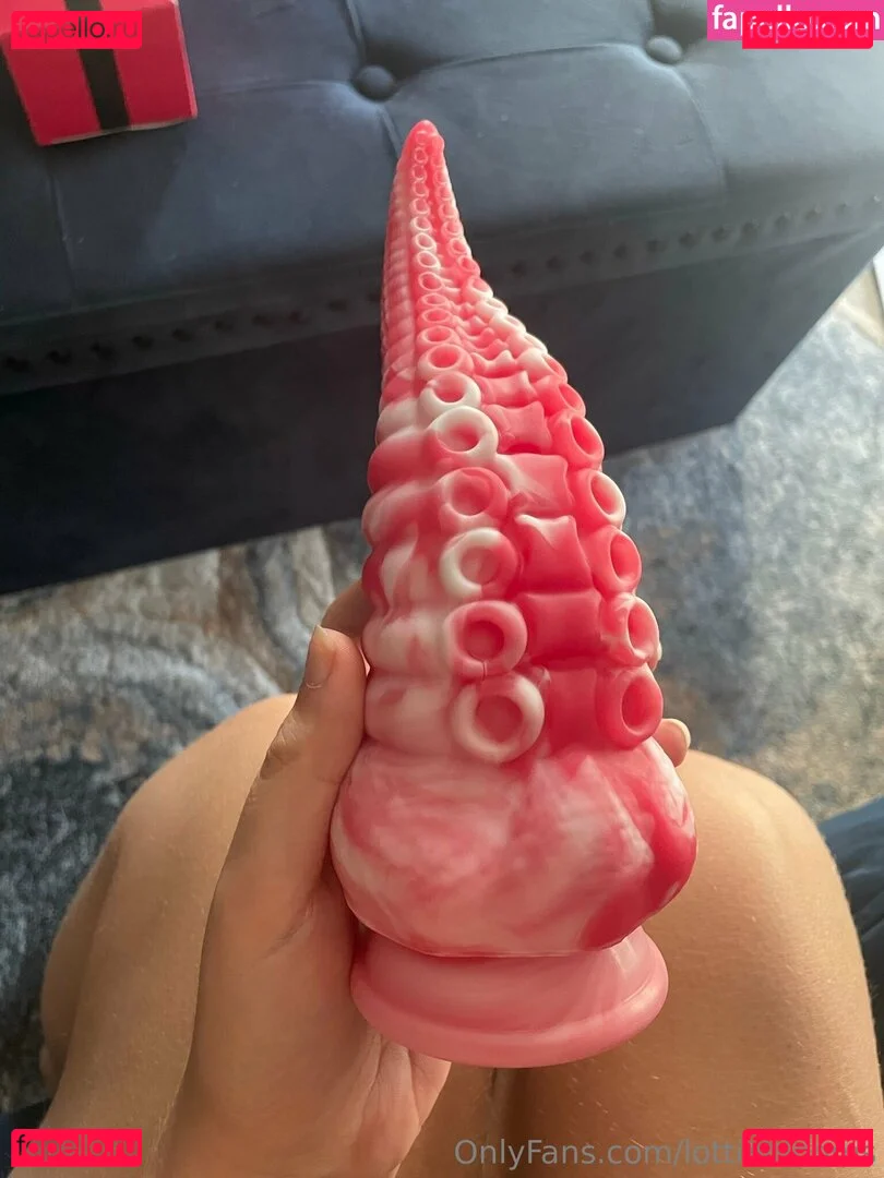 Lottie Onlyfans Photo Gallery 