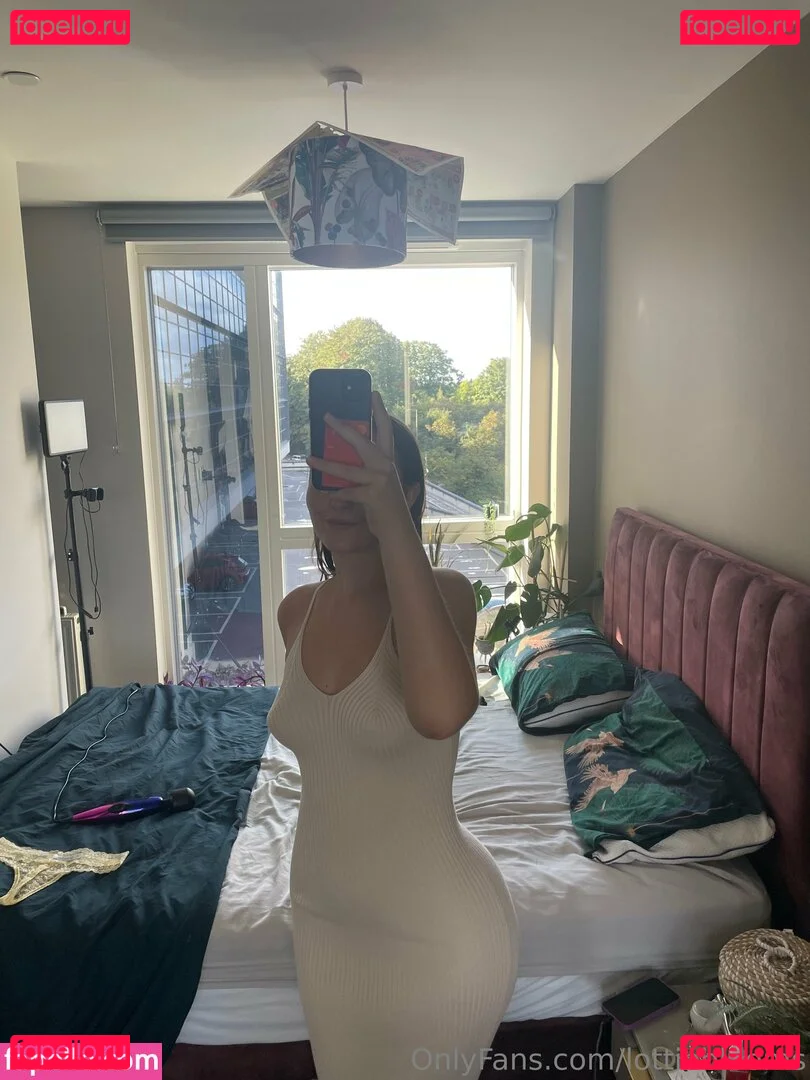 Lottie Onlyfans Photo Gallery 