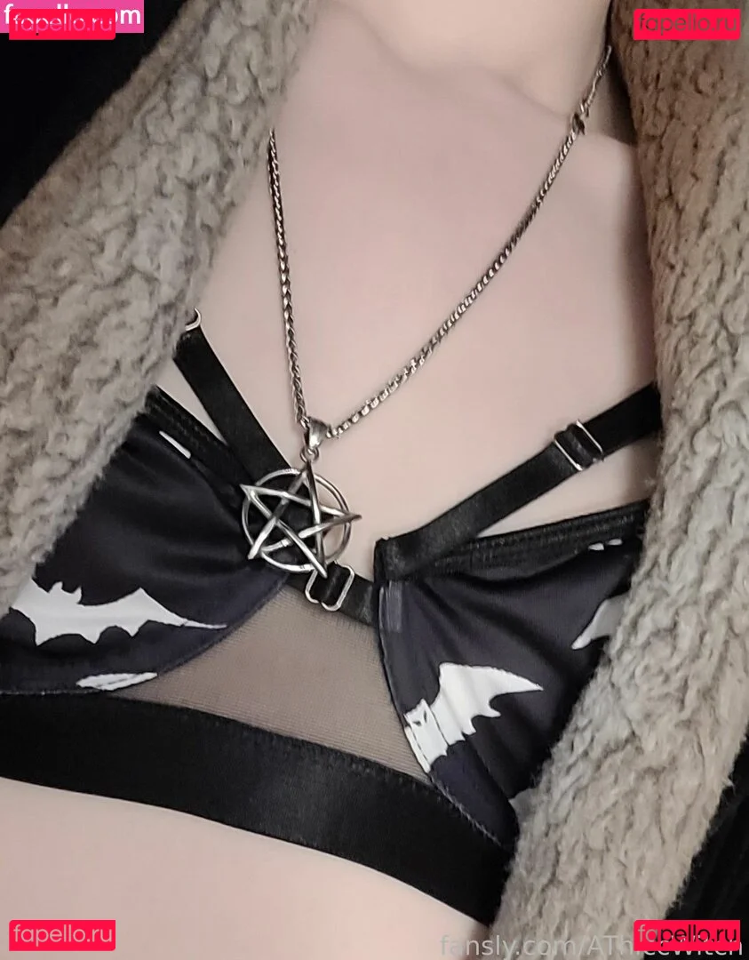 AThiccWitch Onlyfans Photo Gallery 