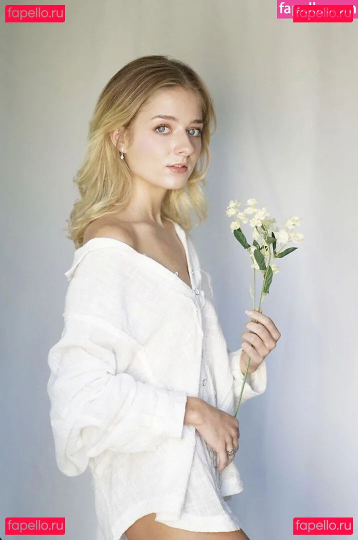 Jackie Evancho Onlyfans Photo Gallery 