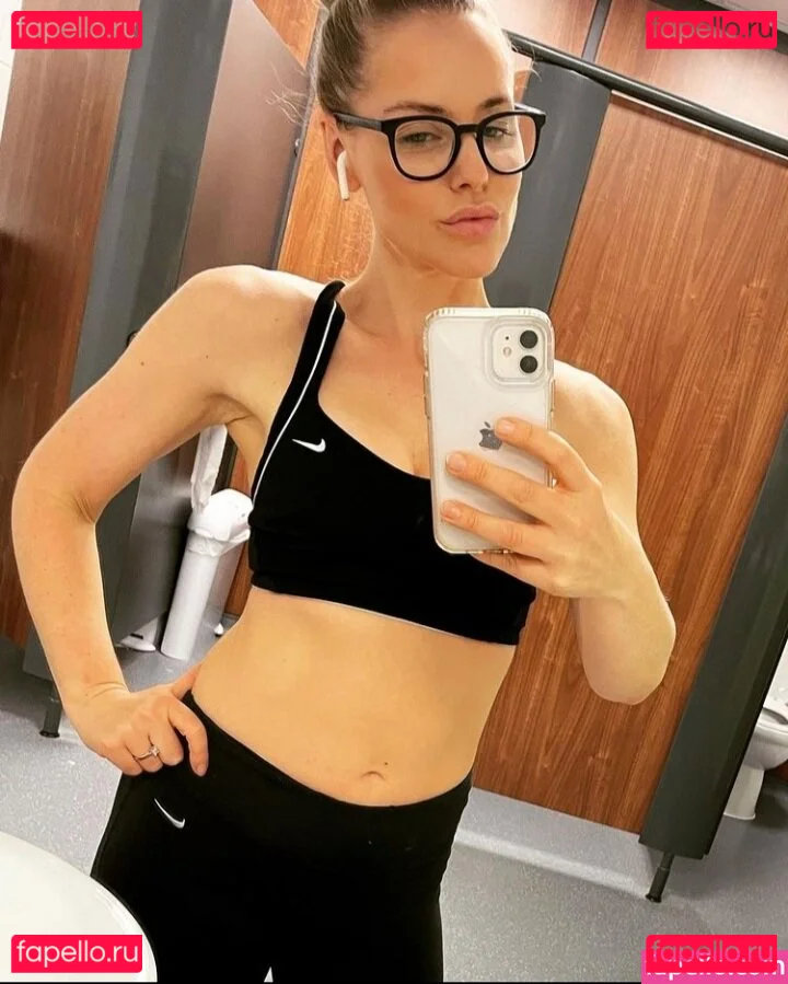 Stephanie Waring Onlyfans Photo Gallery 