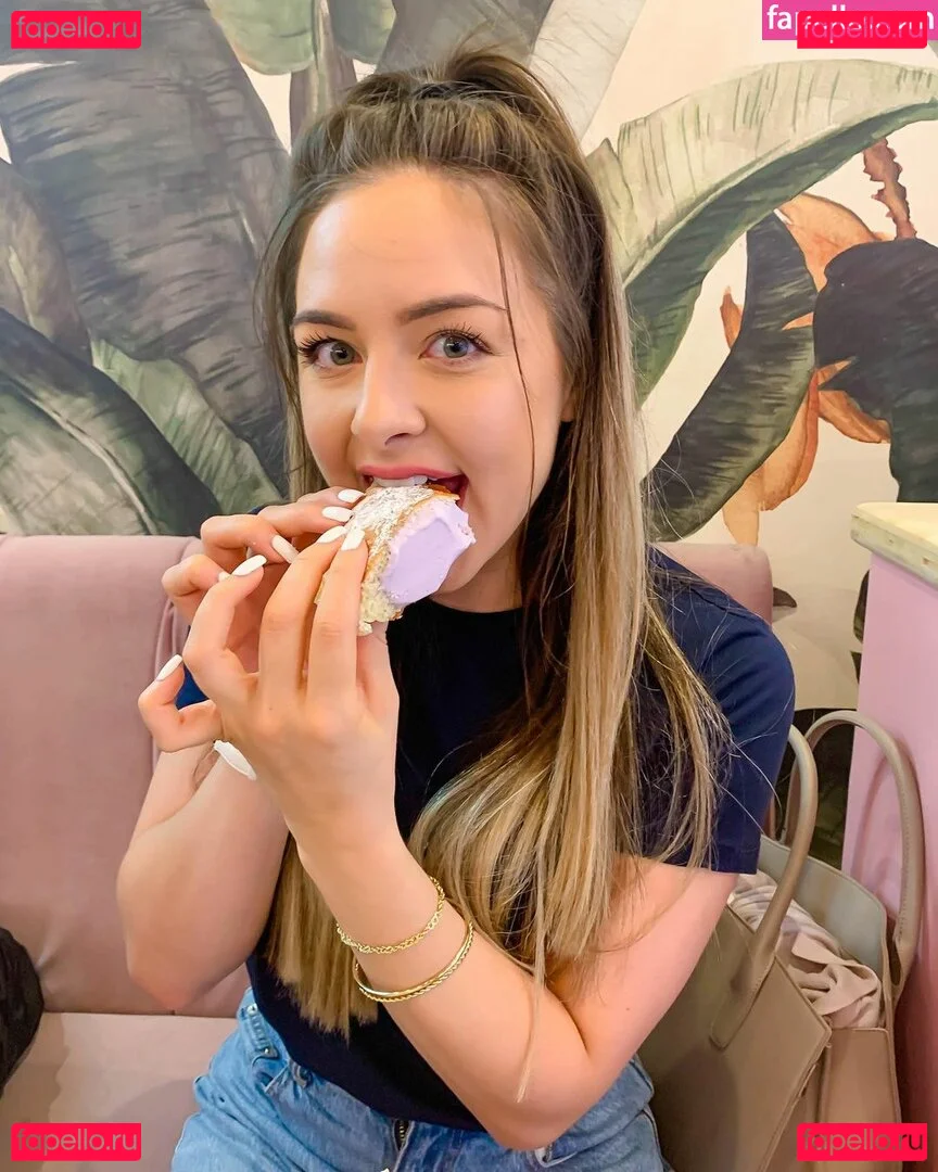 Jazzybum Onlyfans Photo Gallery 