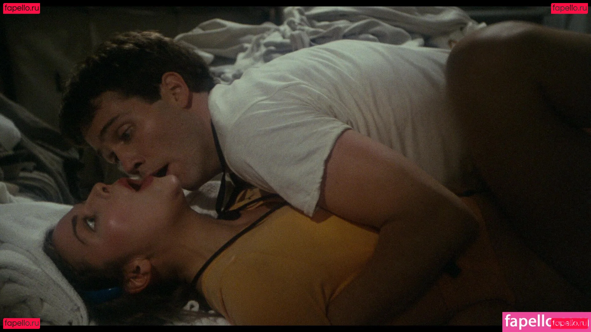 Kim Cattrall Onlyfans Photo Gallery 