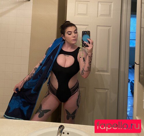 Ready To Glare Onlyfans Photo Gallery 