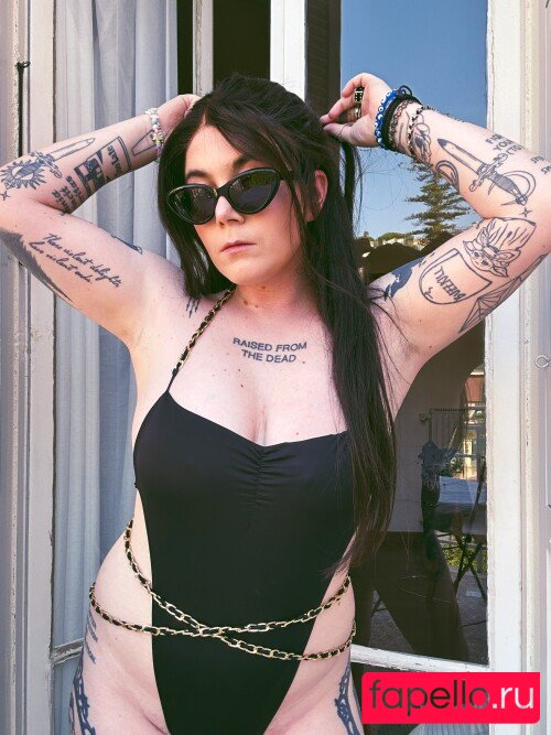 Ready To Glare Onlyfans Photo Gallery 