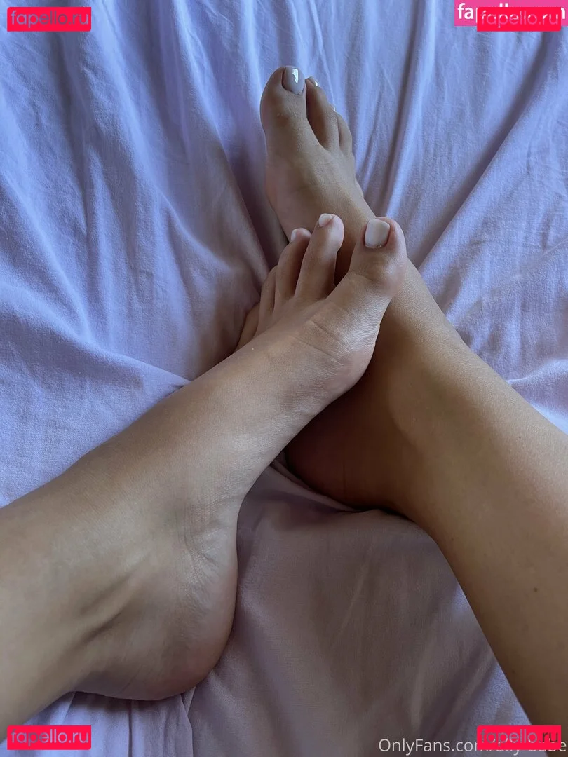 ally-babe Onlyfans Photo Gallery 