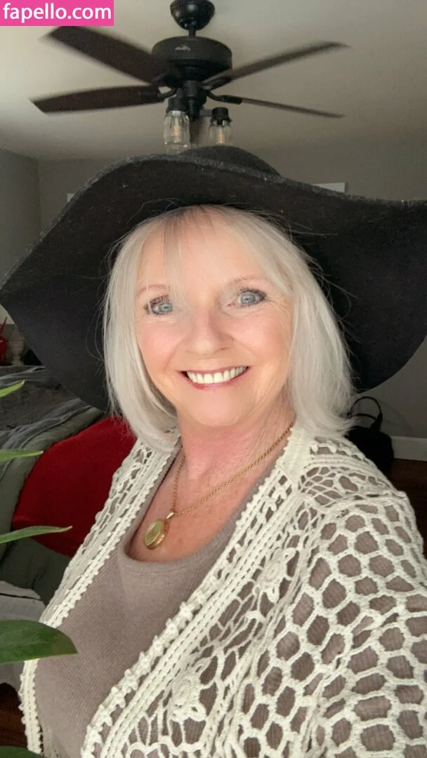 Salsa Nanny Onlyfans Photo Gallery 