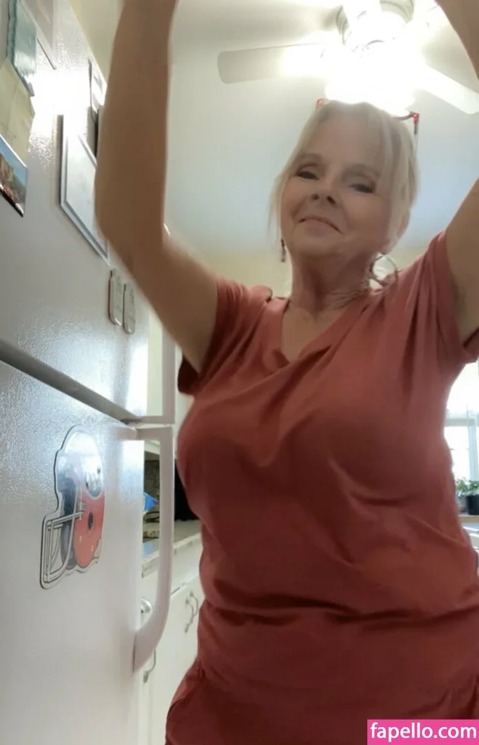 Salsa Nanny Onlyfans Photo Gallery 