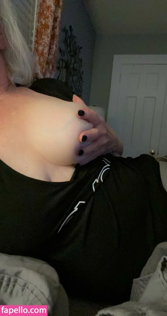 Salsa Nanny Onlyfans Photo Gallery 