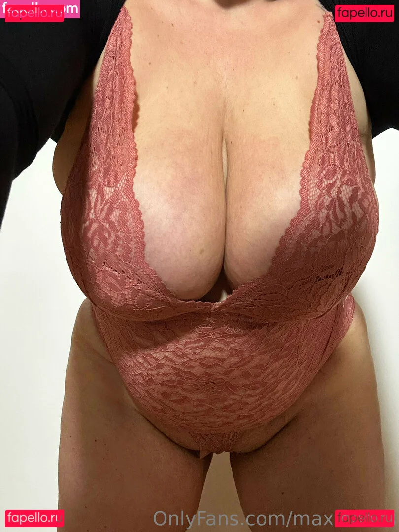 maxiboobs Onlyfans Photo Gallery 