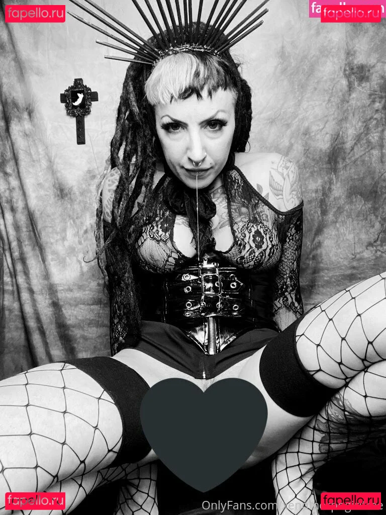 elfspitfree Onlyfans Photo Gallery 