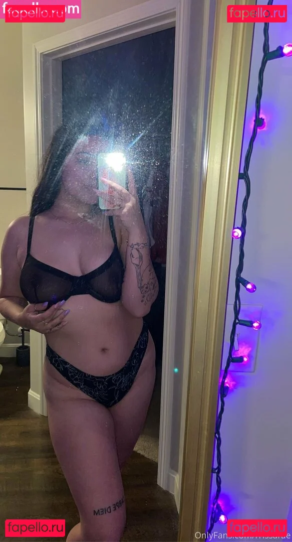 rrissarae Onlyfans Photo Gallery 