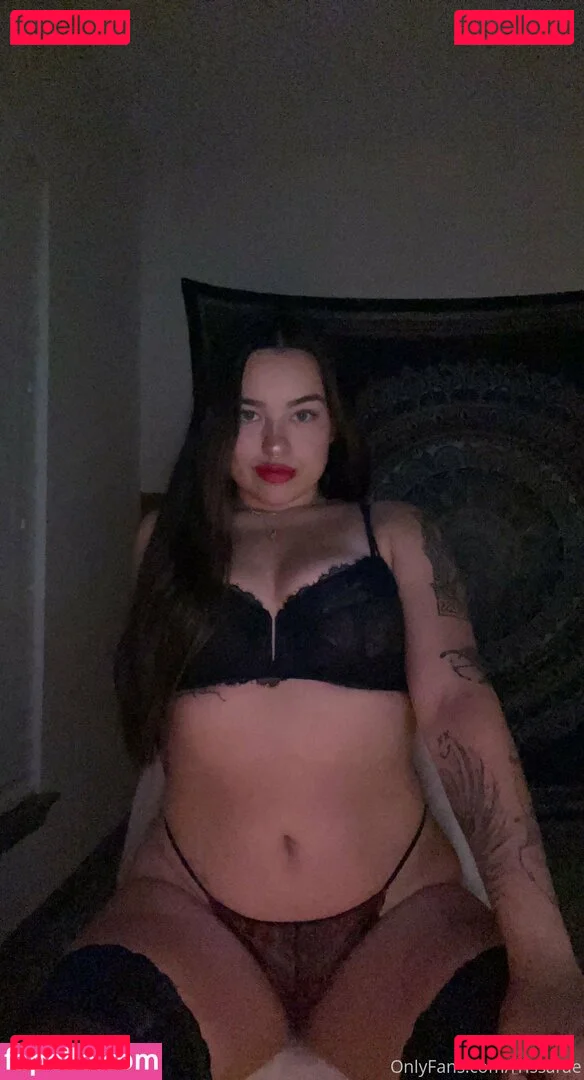 rrissarae Onlyfans Photo Gallery 