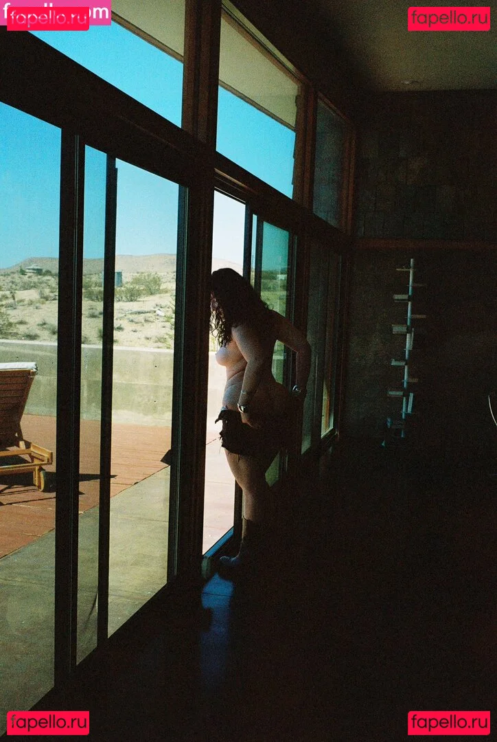 sadgalbri Onlyfans Photo Gallery 